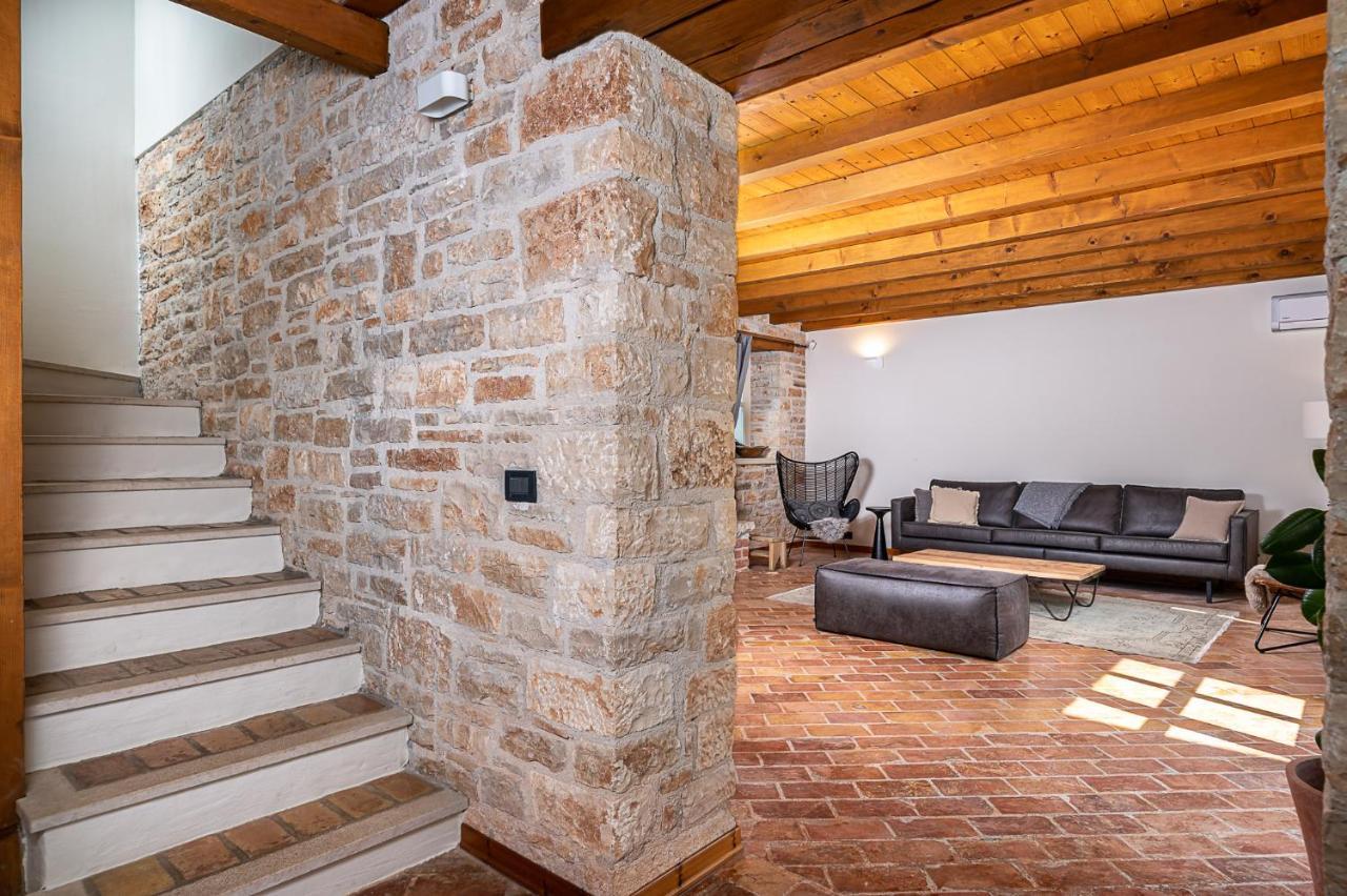 Villa Paolina With Hot Tub Вишнян Экстерьер фото